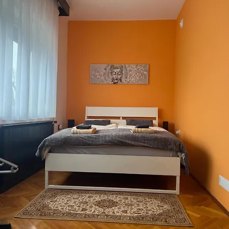 Airport Relax 3 Bedroom * וסס