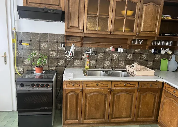 Airport Relax 3 Bedroom דירה *